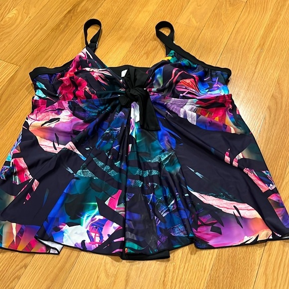 NWT Avenue tankini top size 22. - Picture 1 of 6